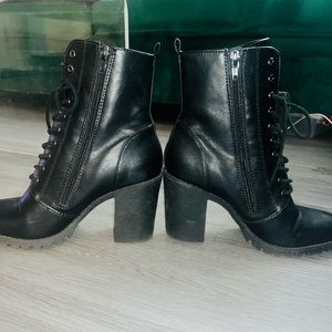 SALE ✨ Black Chunky Heels